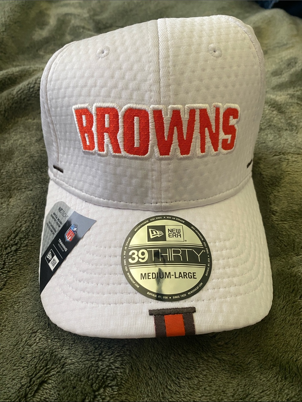 New Era White & Orange 'BROWNS' Embroidered 39THIRTY Cap